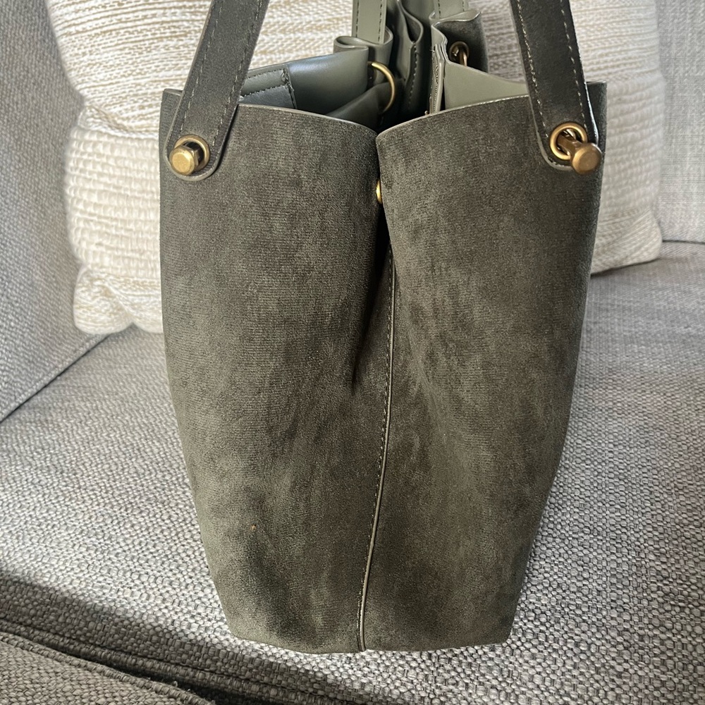 House of Harlow green suede purse. - Picture 2 of 5